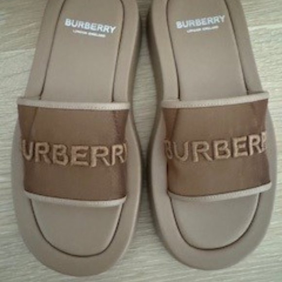 Burberry Buckingham Leather Platform Slide - Picture 3 of 4